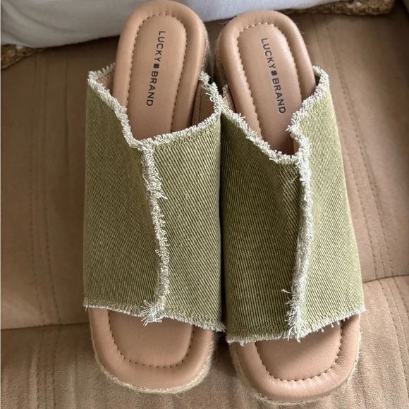 Lucky Brand Olive Green Wedge Sandals - Picture 4 of 7